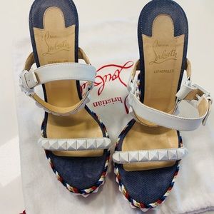 CHRISTIAN LOUBOUTIN 
Pyradiams. Size: 39 (8.5)
